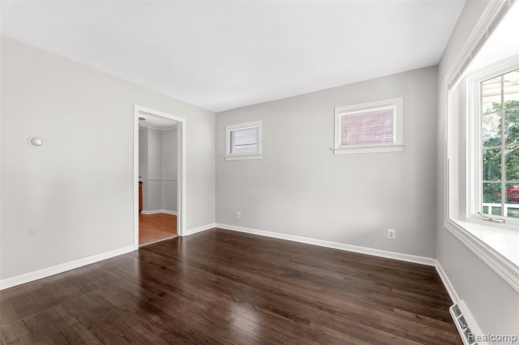 4924 Huron Street, Dearborn Heights, MI 48125 — Photo 6