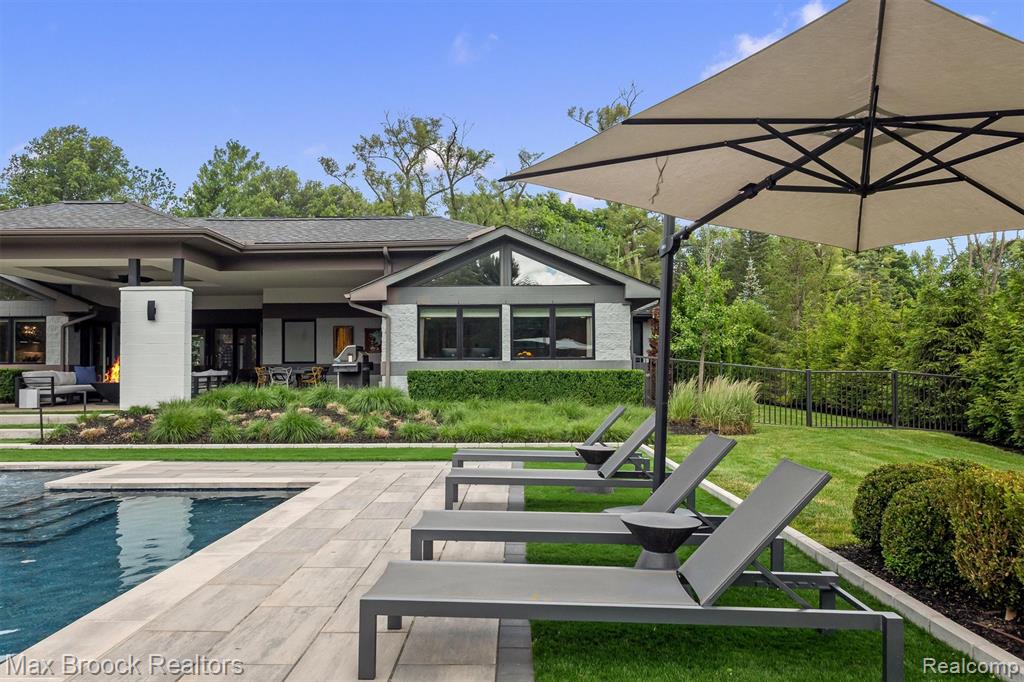 7400 Parkstone Lane, Bloomfield Hills, MI 48301 — Photo 69