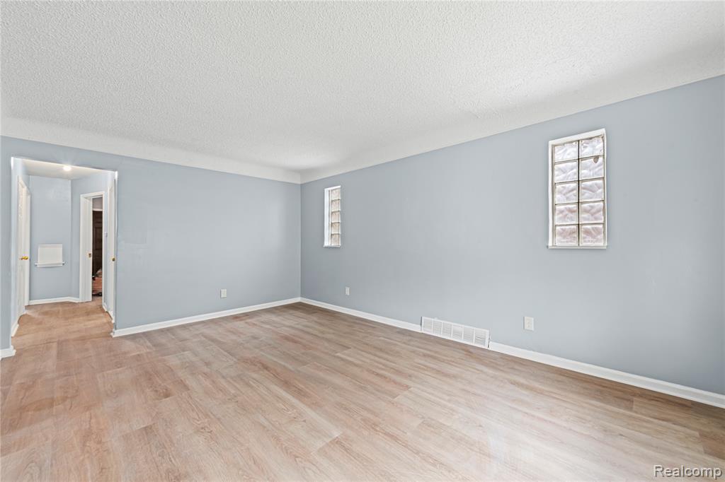 19478 Winthrop Street, Detroit, MI 48235 — Photo 8