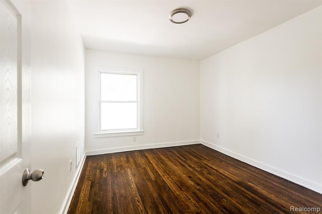 2659 HARDING Street, Detroit, MI 48214 — Photo 42