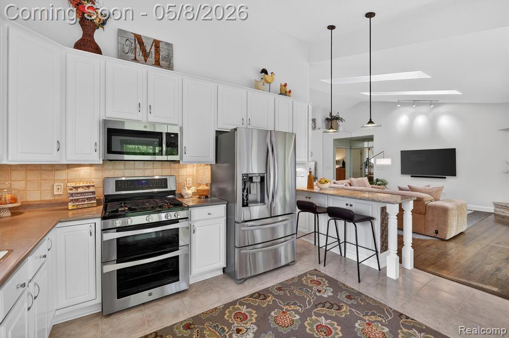 4455 Driftwood Drive, Commerce Twp, MI 48382 — Photo 10