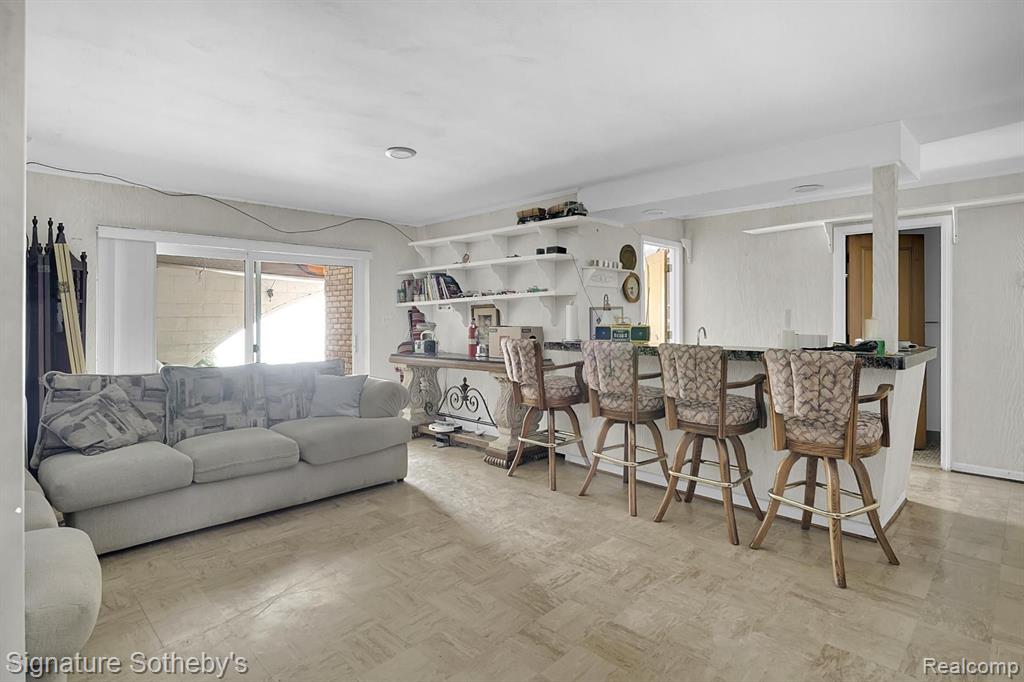 2224 LAKE ANGELUS Shores, Lake Angelus, MI 48326 — Photo 39