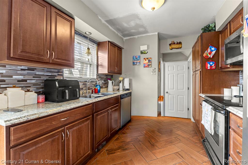4306 Elizabeth Street, Wayne, MI 48184 — Photo 15