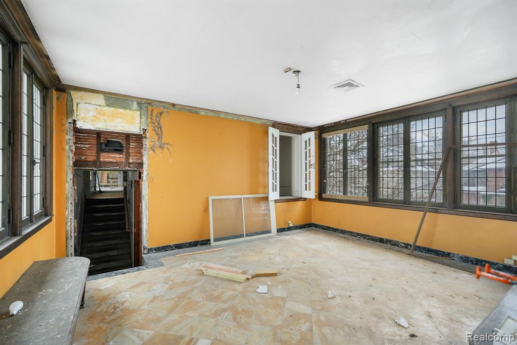 649 VAN DYKE Street, Detroit, MI 48214 — Photo 27