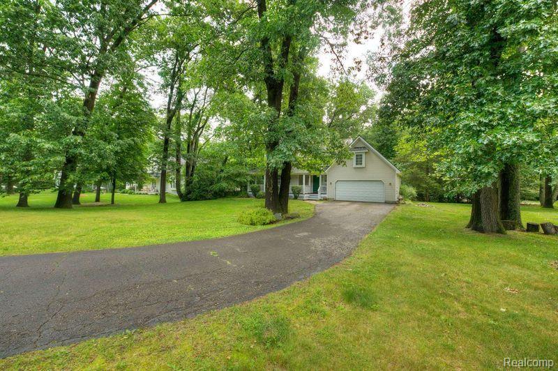 11417 TALL SHADOWS, Pinckney, MI 48169 — Photo 30