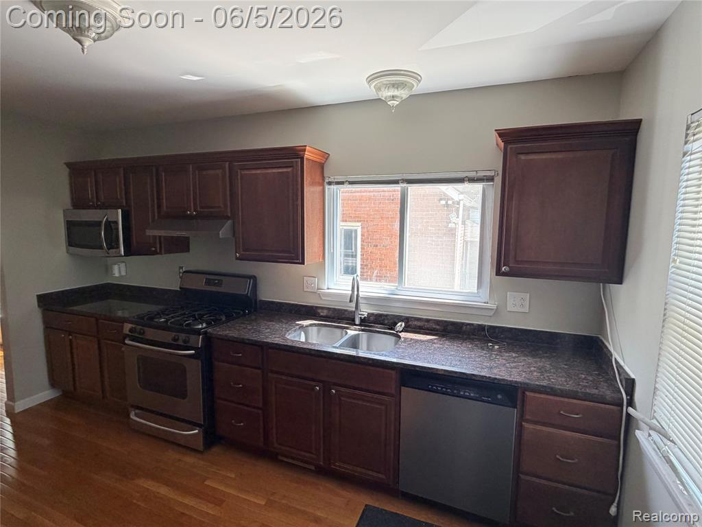 47 Osceola Drive, Pontiac, MI 48341 — Photo 7