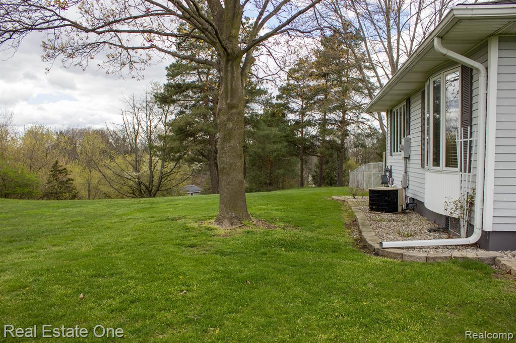 6711 KUTTSHILL Drive NE, Rockford, MI 49341 — Photo 3