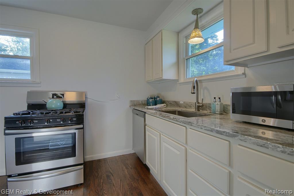 545 WING Street, Plymouth, MI 48170 — Photo 7