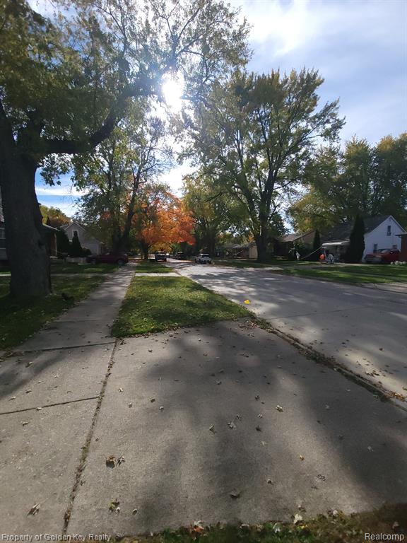 4921 GERTRUDE Street, Dearborn Heights, MI 48125 — Photo 12