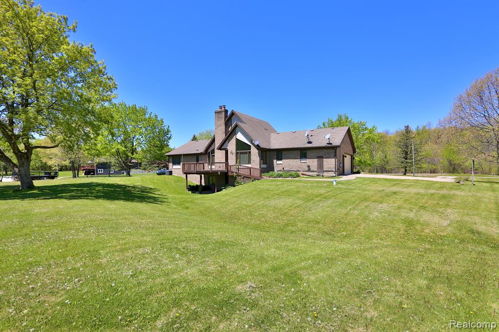 53201 MARANATHA Lane, Wixom, MI 48393 — Photo 37
