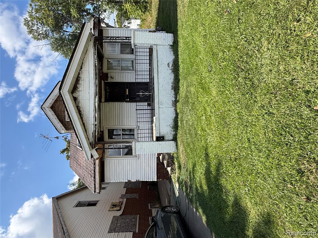19133 Omira Street, Detroit, MI 48203