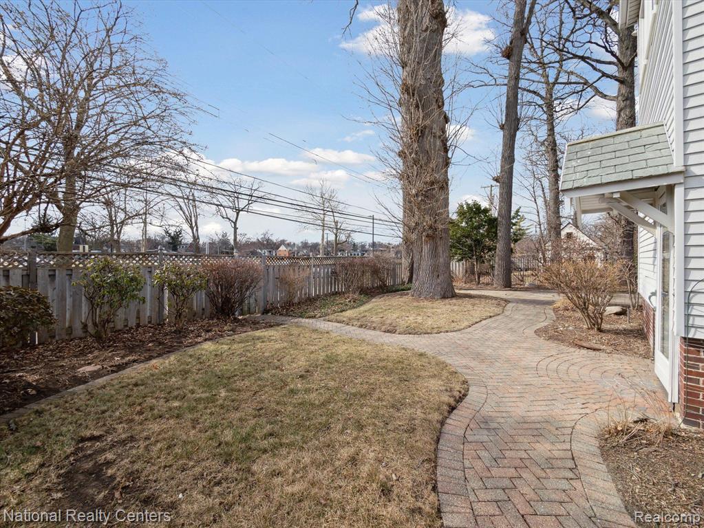 422 HENDRIE Boulevard, Royal Oak, MI 48067 — Photo 43