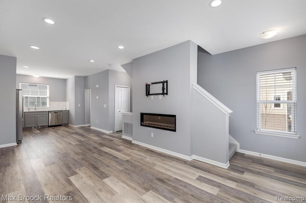 540 PARKDALE Lane, 72, Ferndale, MI 48220 — Photo 9