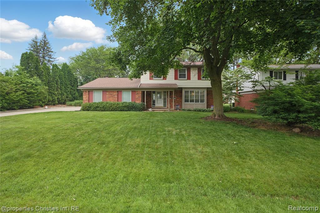6821 Tamerlane Drive, West Bloomfield, MI — Photo 24