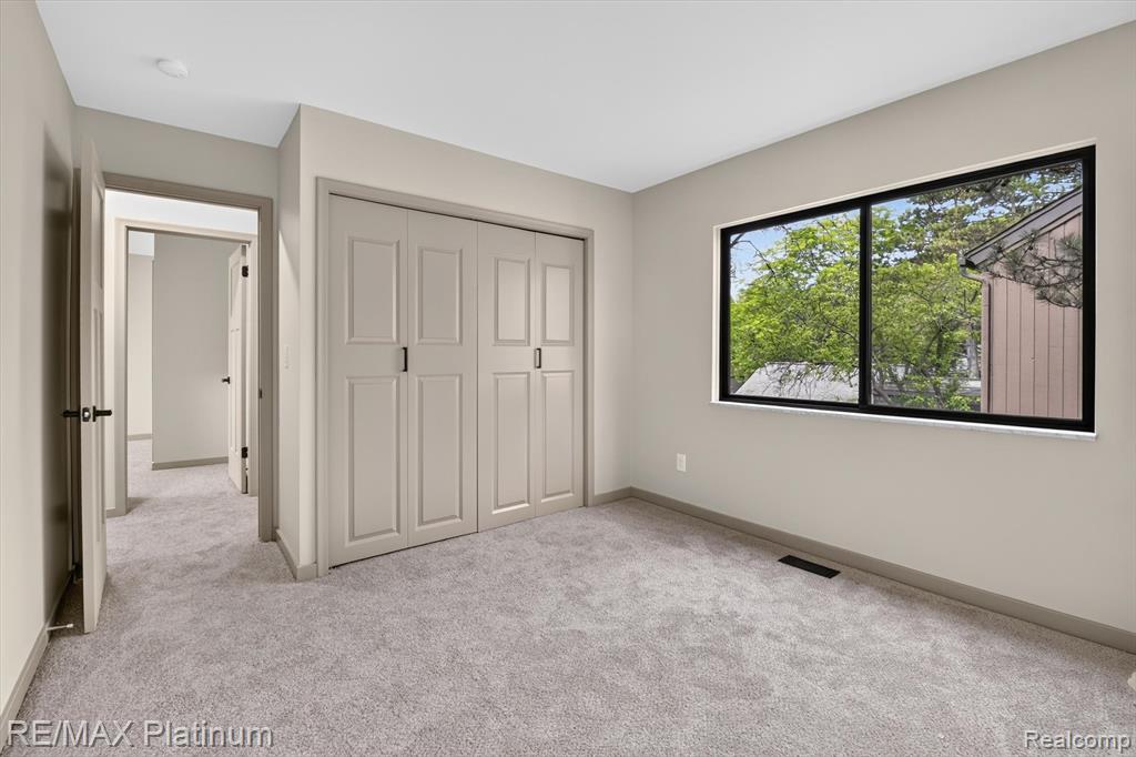 32 Haverhill Court, Ann Arbor, MI 48105 — Photo 24