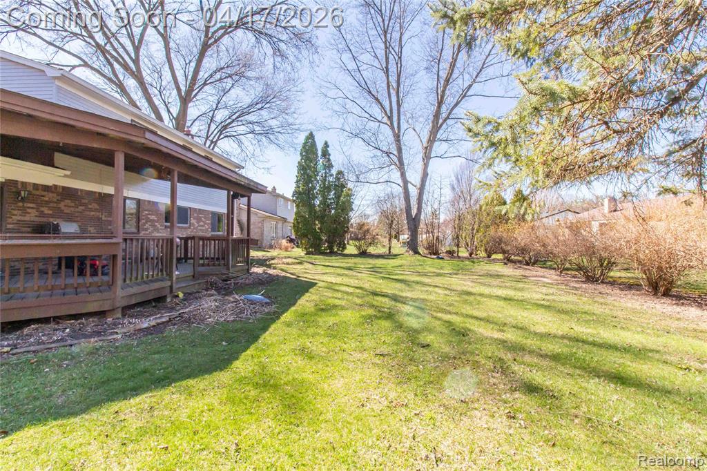 845 Longfellow Drive, Troy, MI 48085 — Photo 43