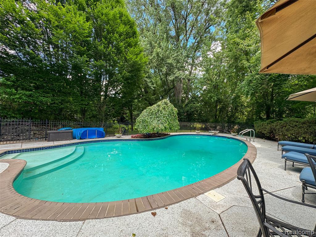 4695 Maura Lane, West Bloomfield, MI 48323 — Photo 52