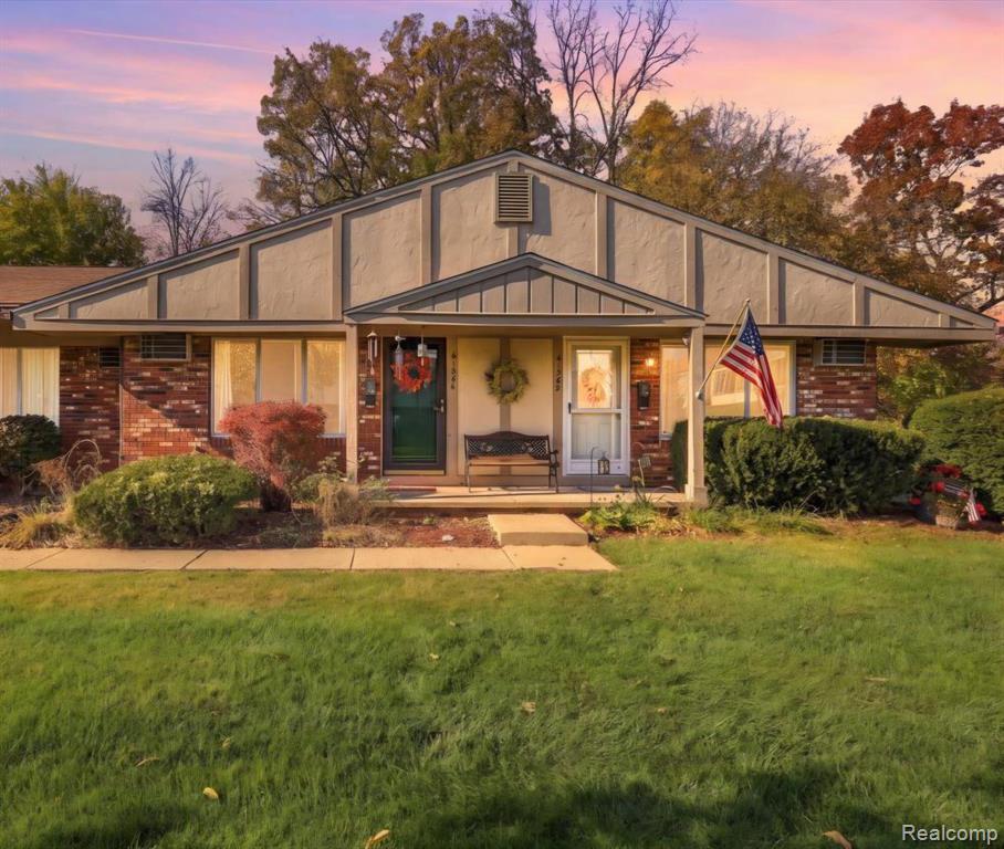61366 Heritage Boulevard, 7, South Lyon, MI 48178