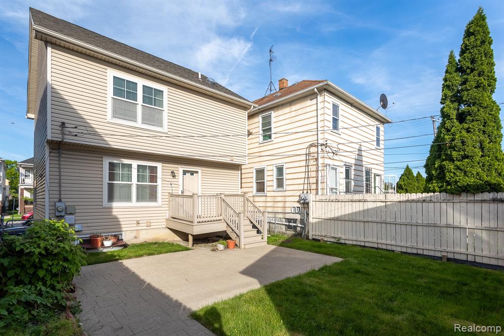9345 Mitchell Street, Hamtramck, MI 48212 — Photo 22