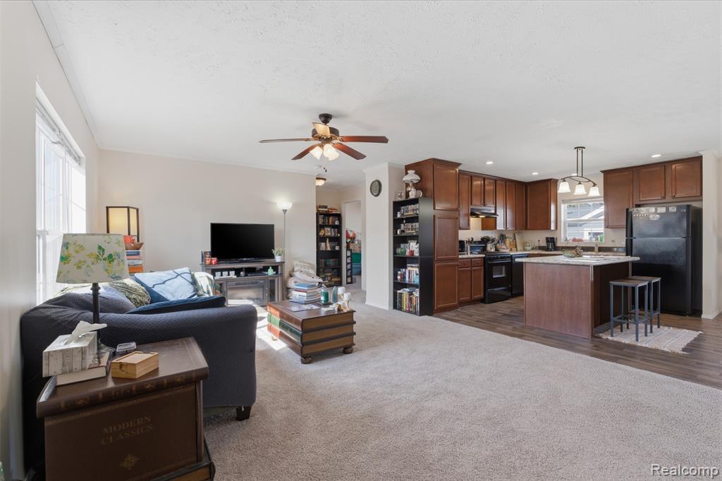 1935 Juneau Court, Hartland, MI 48353 — Photo 2