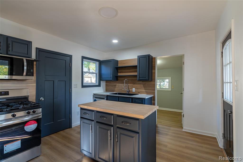 822 Saint Clair Street, Port Huron, MI 48060 — Photo 11