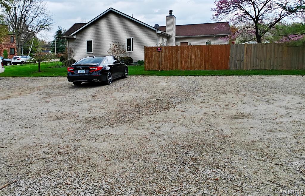 472 ROBBE Avenue, Belleville, MI 48111 — Photo 20