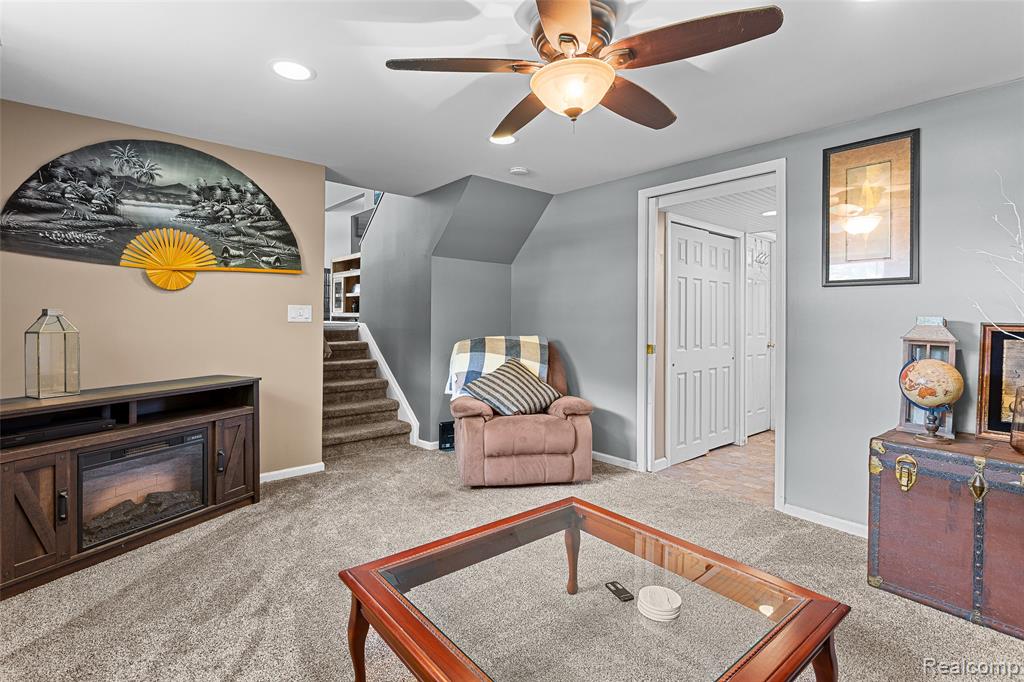 9428 Elm Street, Taylor, MI 48180 — Photo 23