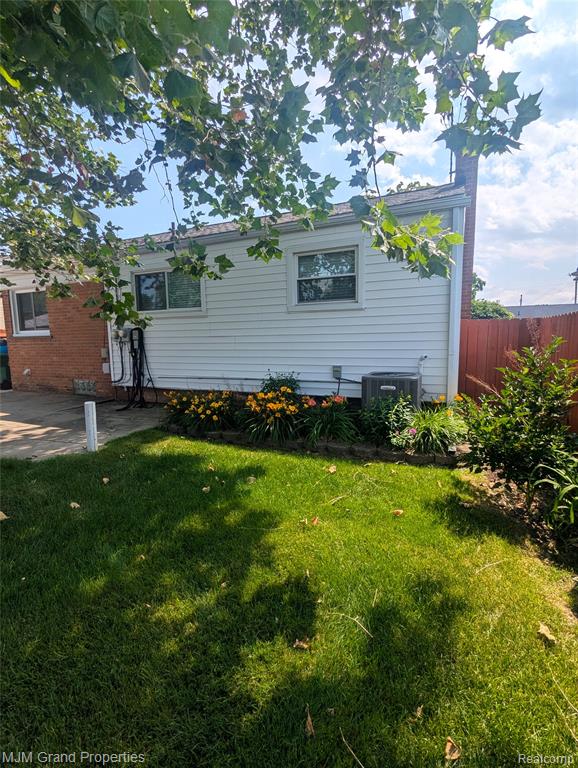 431 Deering Street, Garden City, MI — Photo 20