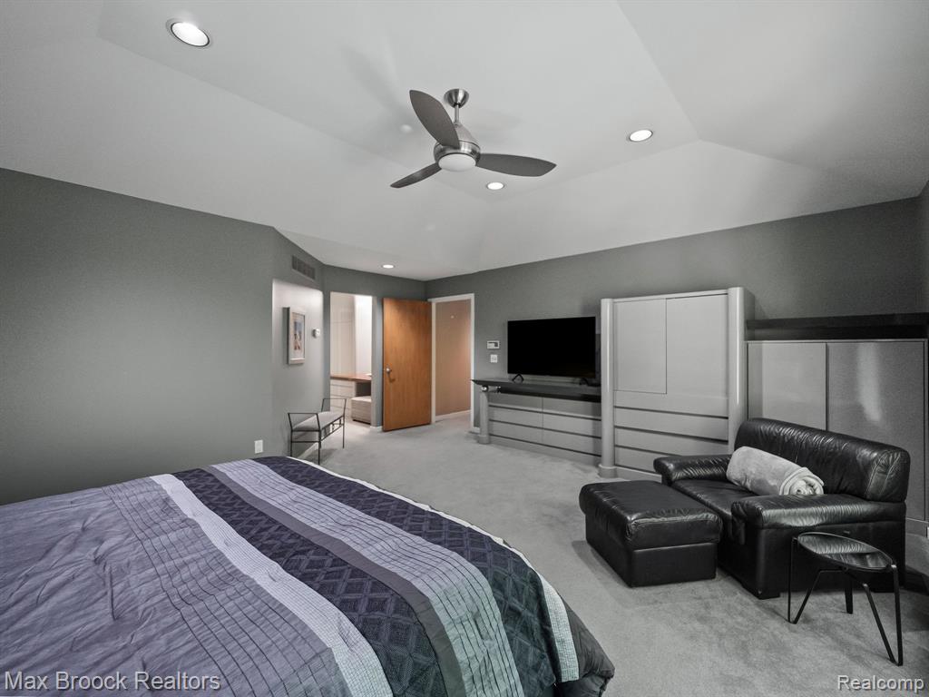 6224 Bromley Court, West Bloomfield, MI — Photo 30