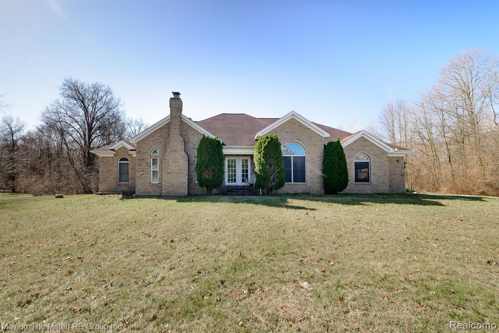 46901 EXECUTIVE Drive, Belleville, MI 48111 — Photo 36