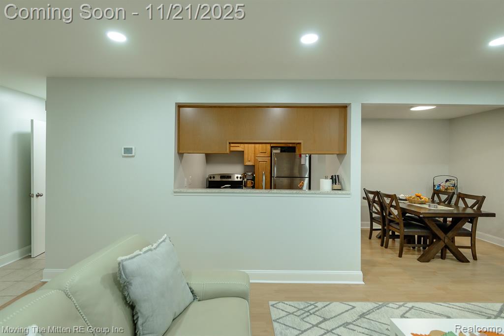 6909 Harvard Lane, Canton, MI 48187 — Photo 8
