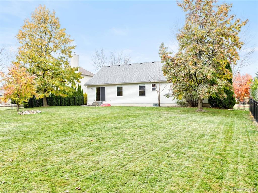 2125 S Delano Street, St. Clair, MI 48079 — Photo 30