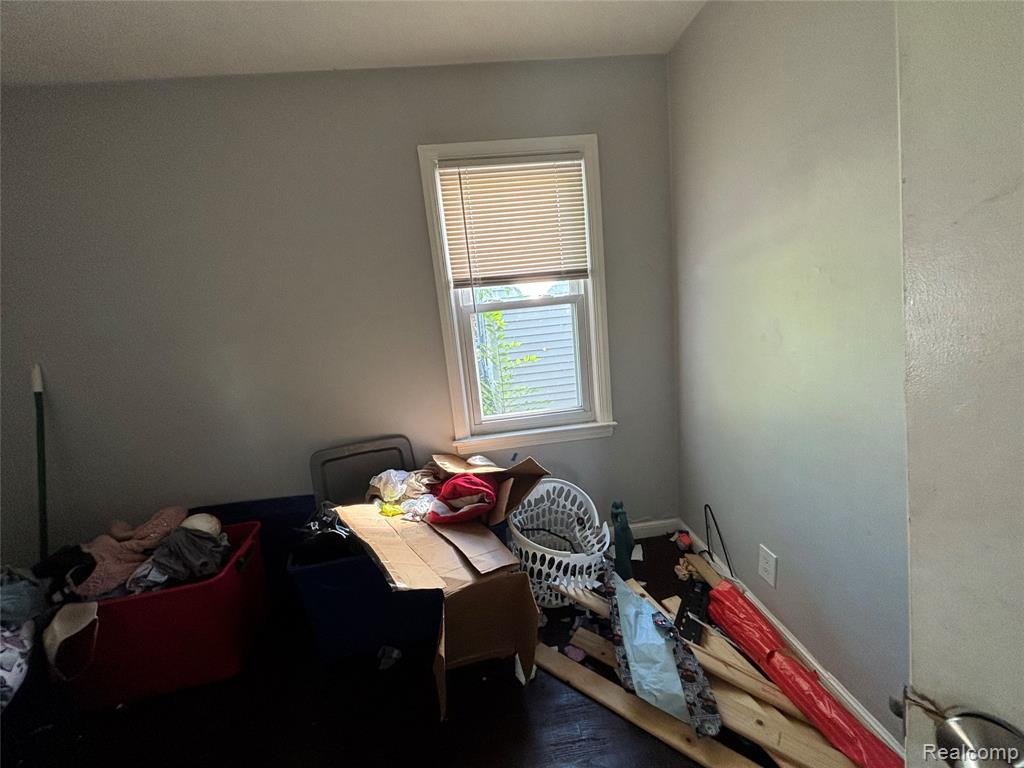 7647 Greenview Avenue, Detroit, MI 48228 — Photo 19