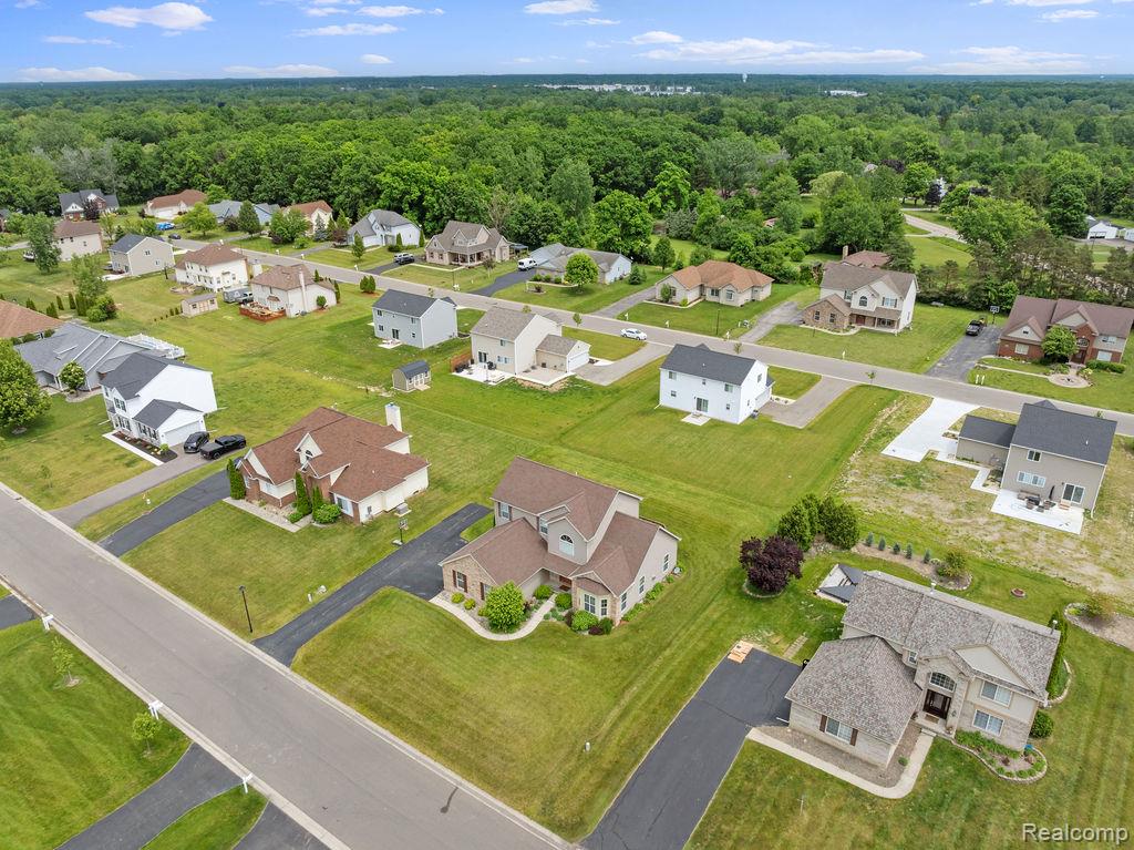 7190 Westminster Circle, Grand Blanc, MI 48439 — Photo 52