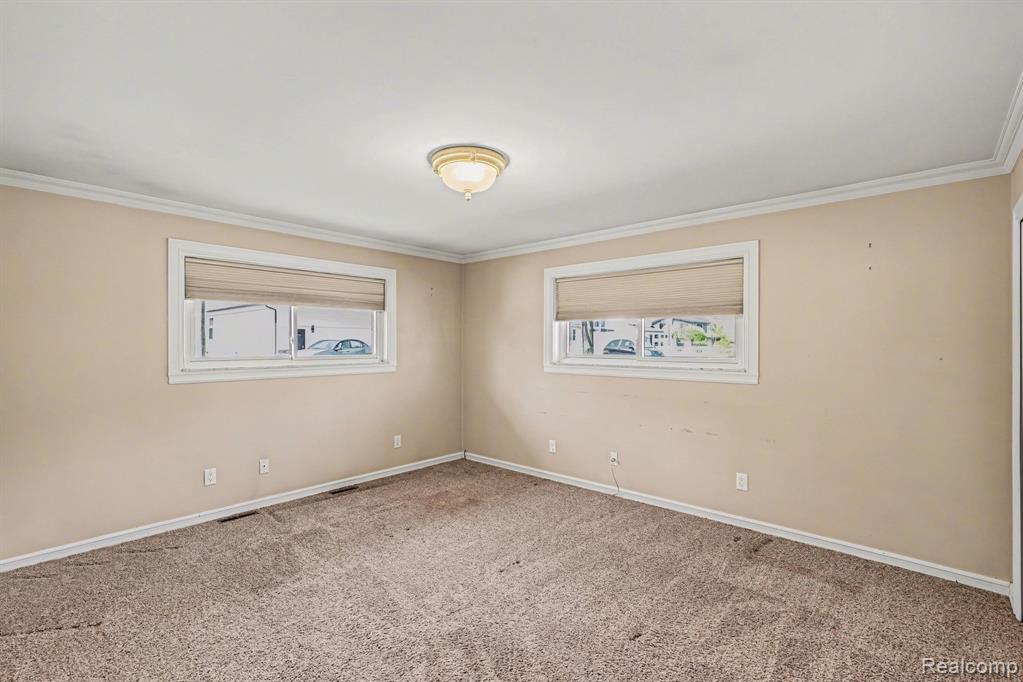 2596 N Williams Lake Road, Waterford, MI 48327 — Photo 11
