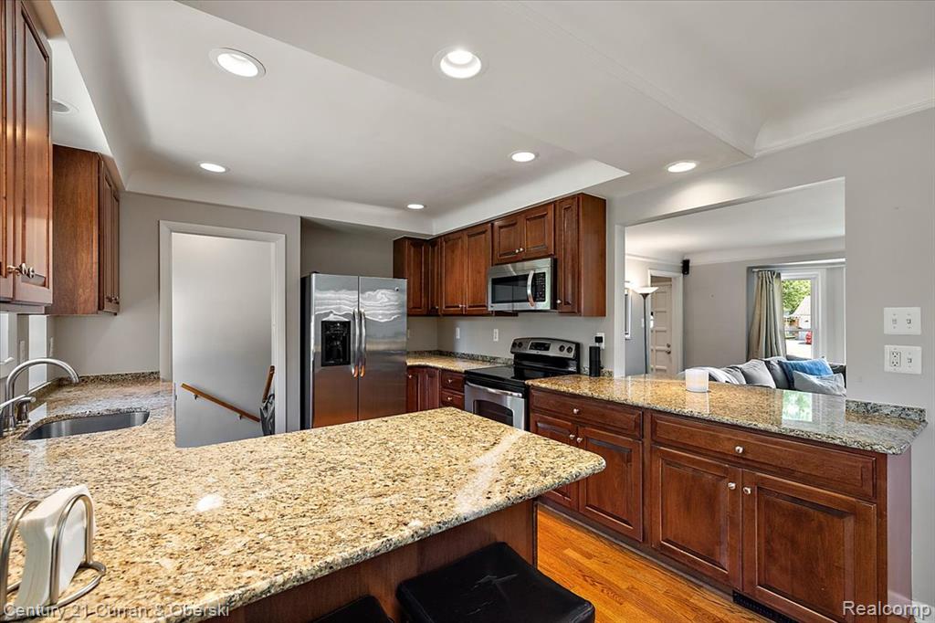 4151 Seminole Drive, Royal Oak, MI 48073 — Photo 12