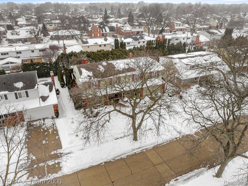 741 Briarcliff Drive, Grosse Pointe Woods, MI 48236 — Photo 65