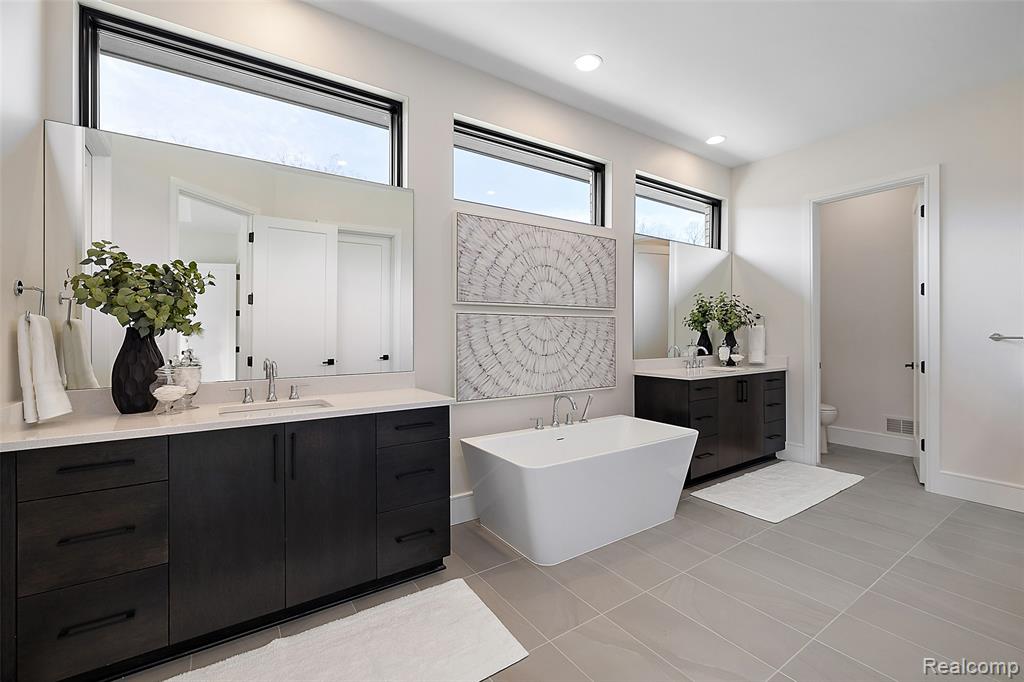 49588 Villa Drive, Novi, MI — Photo 6
