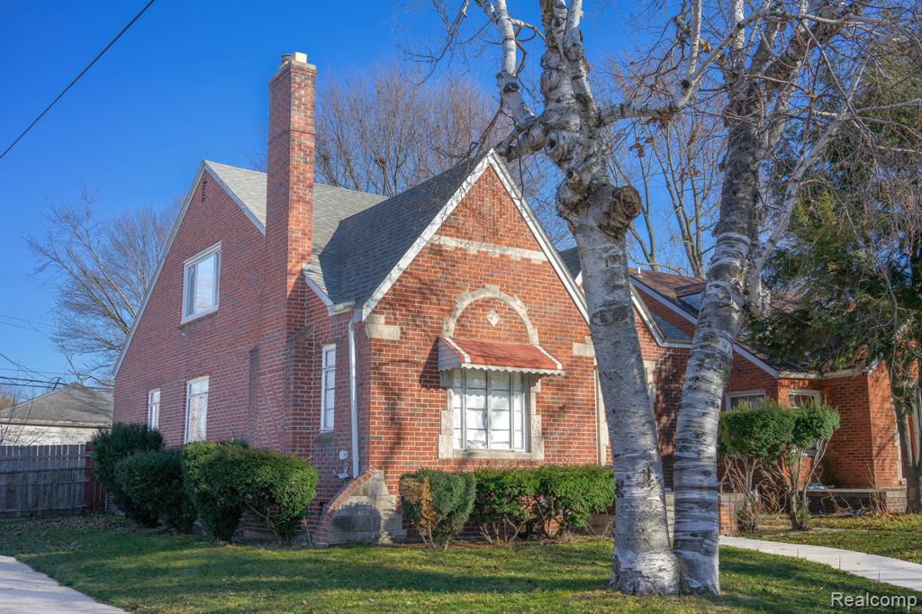 18712 Waltham Street - Photo 3