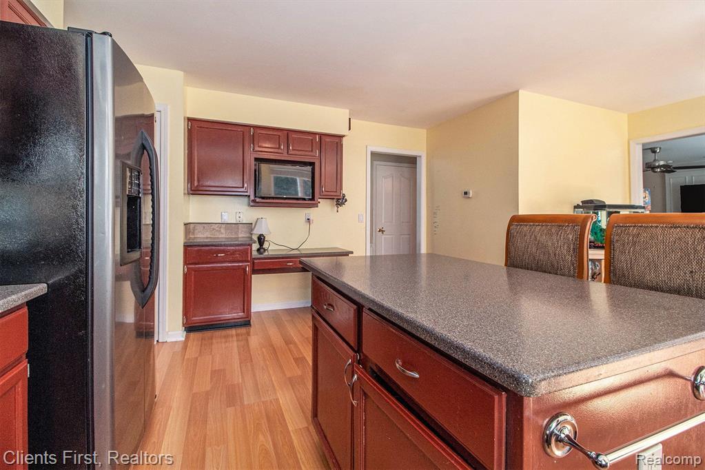 7140 OAKLEAF Court, Canton, MI 48187 — Photo 12