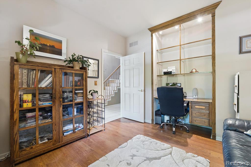 45242 Thornhill Road, Canton, MI 48188 — Photo 46