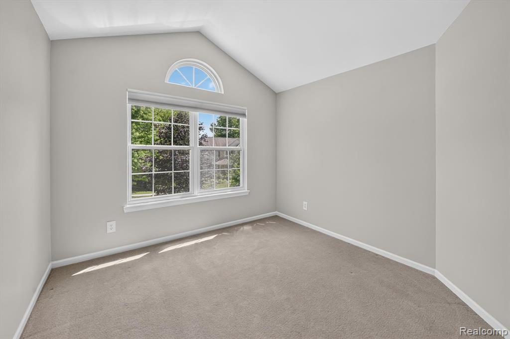 4895 Greenview Drive, Commerce Twp, MI 48382 — Photo 30