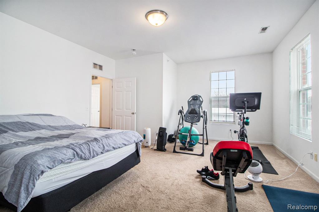 1043 E SUMMERFIELD GLEN Circle, Ann Arbor, MI 48103 — Photo 10