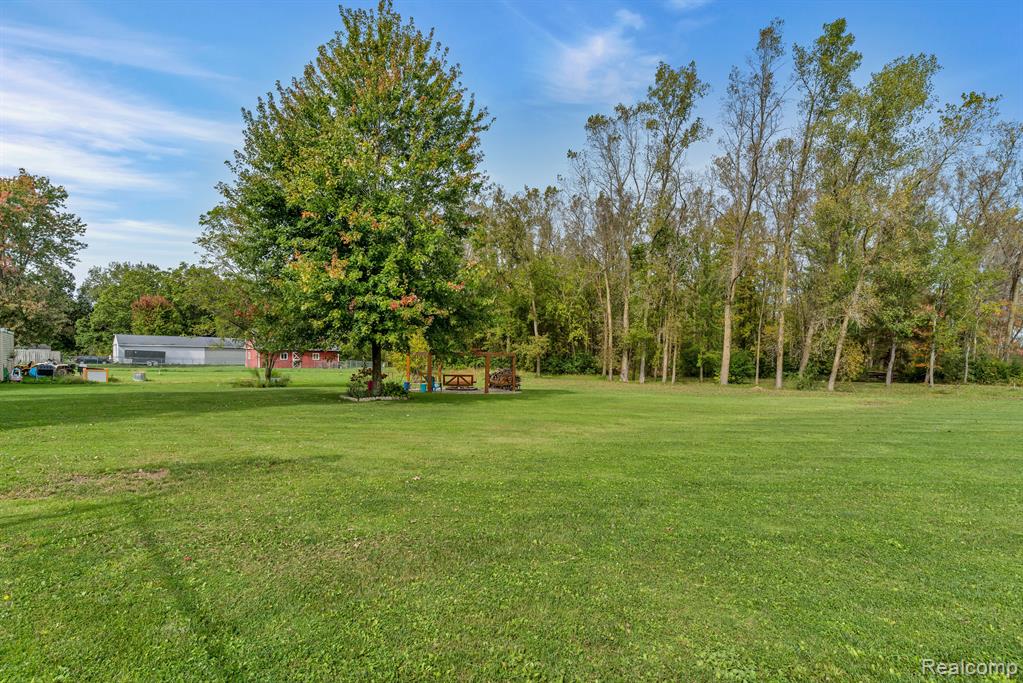 7167 E CARPENTER Road, Davison, MI 48423 — Photo 33
