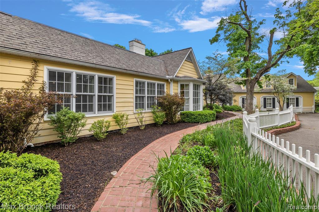 760 Lone Pine Road, Bloomfield Hills, MI 48304 — Photo 37