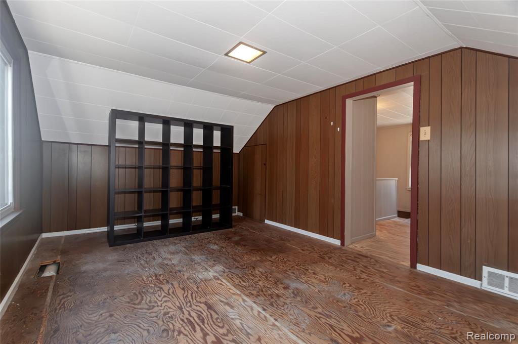 802 Catalpa Drive, Royal Oak, MI 48067 — Photo 28