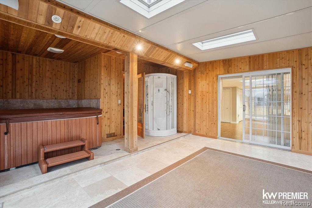 5584 Pembury Lane, West Bloomfield, MI — Photo 27