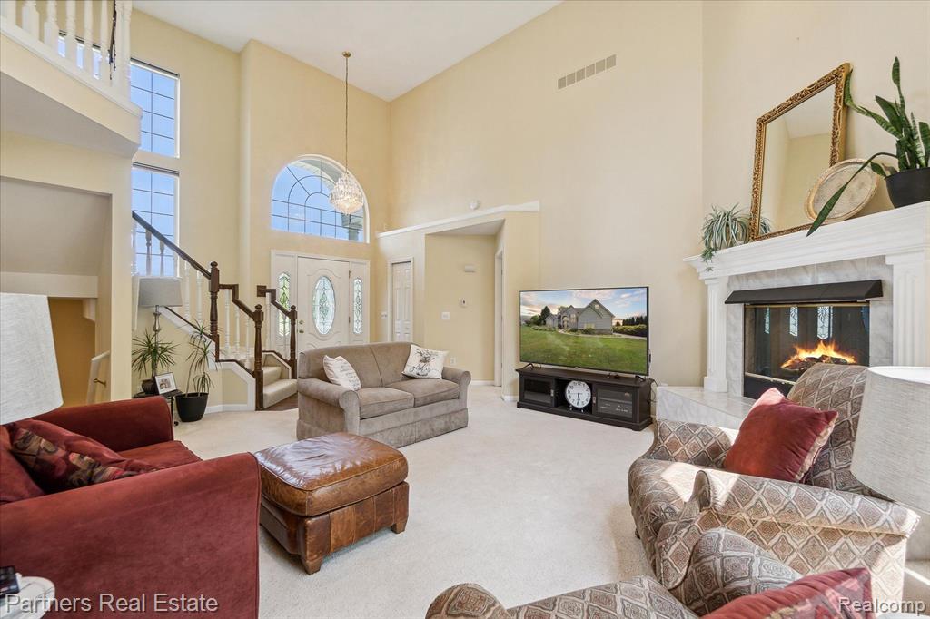 822 SADDLE CLUB Lane, Howell, MI 48843 — Photo 8