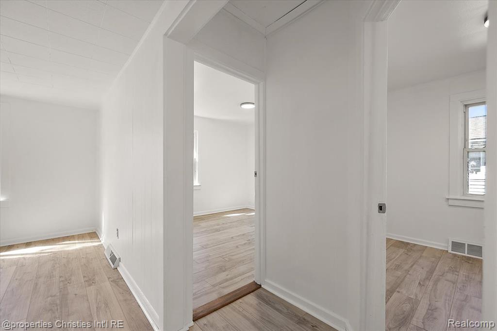 228 W Columbia Avenue, Pontiac, MI 48340 — Photo 19