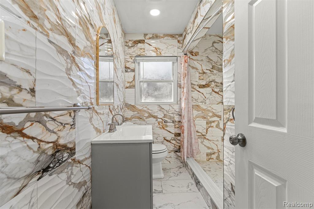 9319 Merriman Road, Livonia, MI 48150 — Photo 18